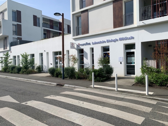 MURS COMMERCIAUX BALMA
