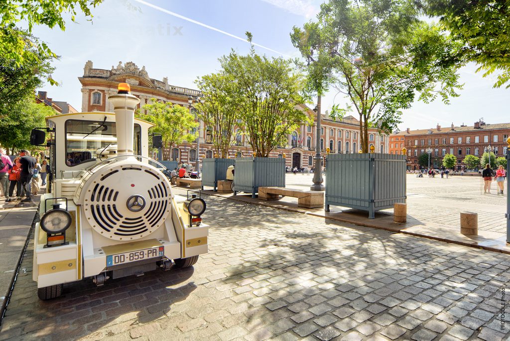 LOCAL COMMERCIAL CAPITOLE